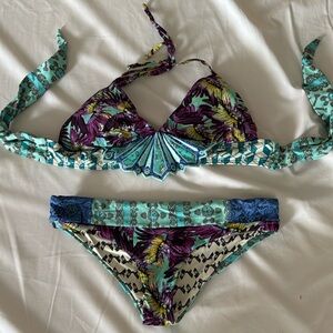 Maaji bikini size L top and S bottom